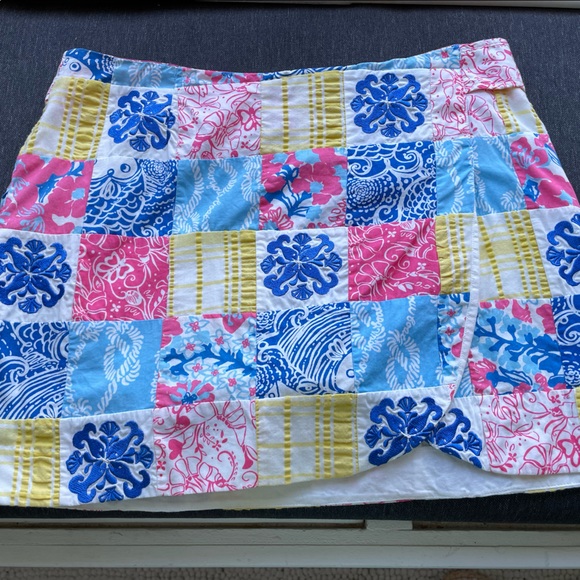 SOLD—Lilly Pulitzer size 8 SKORT - Picture 1 of 7